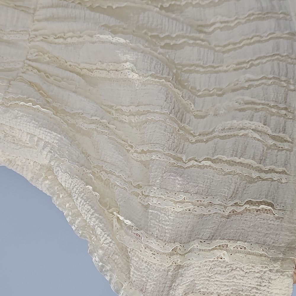 Good Luck Gem Elegant Cream Maxi Lace Skirt, S - Picture 3 of 6